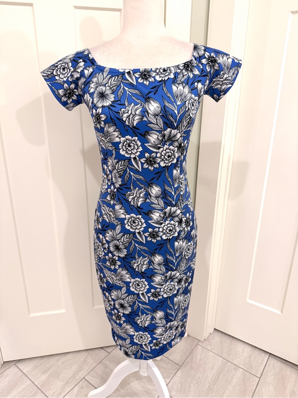 Alexia Amor New York Dress